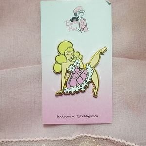 Retro pinup fembot enamel pin